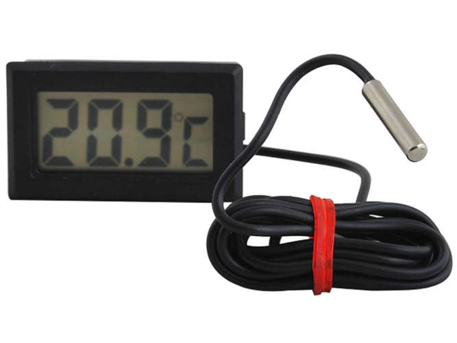 Vízálló, digitális hőmérő, LCD kijelzővel – akváriumba, fagyasztóba, üvegházba, -50 és 70°C között (BB-488) (1)