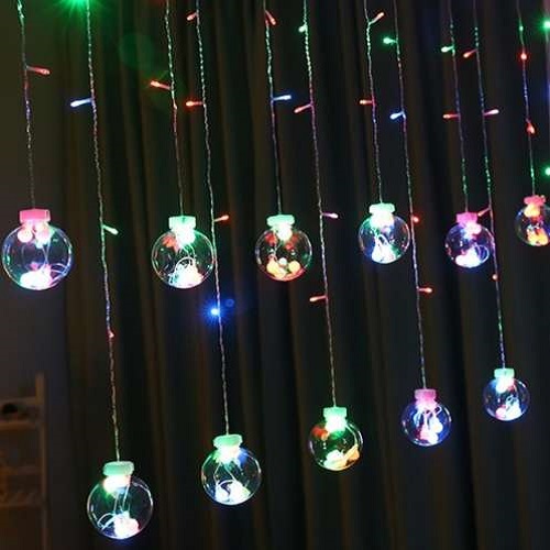 108 LED-es fényfüggöny gömbökkel, kül-, és beltérre egyaránt – 2,5 x 0,95 m, színes (BB-19734) (3)