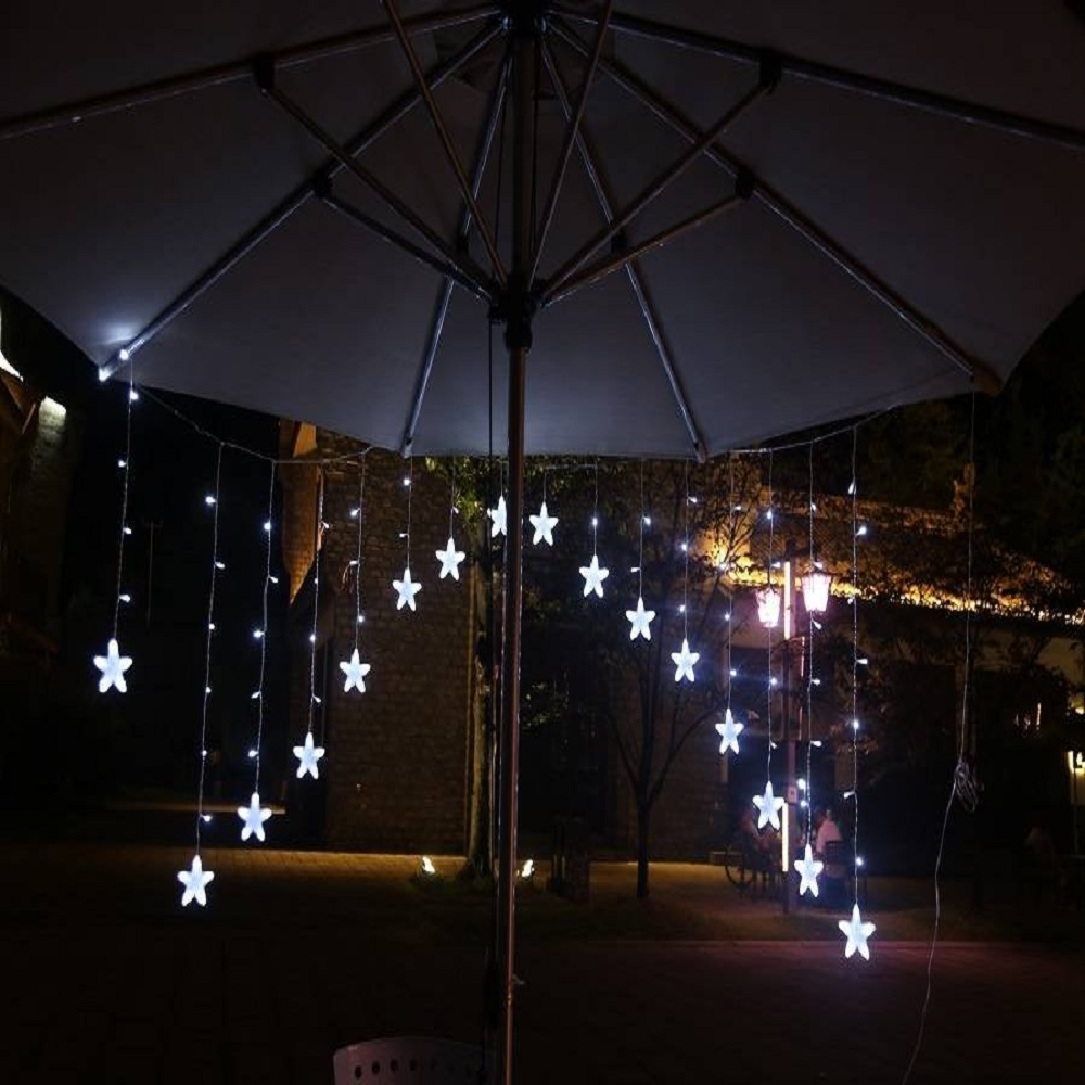 136 LED-es fényfüzér lelógó csillagokkal, kül-, és beltérre egyaránt – 2,45 x 1 m, hideg fehér (BB-11338) (10)
