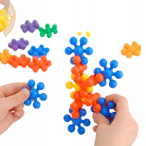 Virág alakú minden irányból könnyen összekapcsolható műanyag kirakókockák gyerekeknek - oktató és tanuló puzzle játék (BBLPJ) (BBMJ)