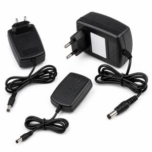 Tápegység kamerákhoz, LED szalagokhoz, DC12V adapter - kültéri és beltéri használatra (BBV) (BBL)